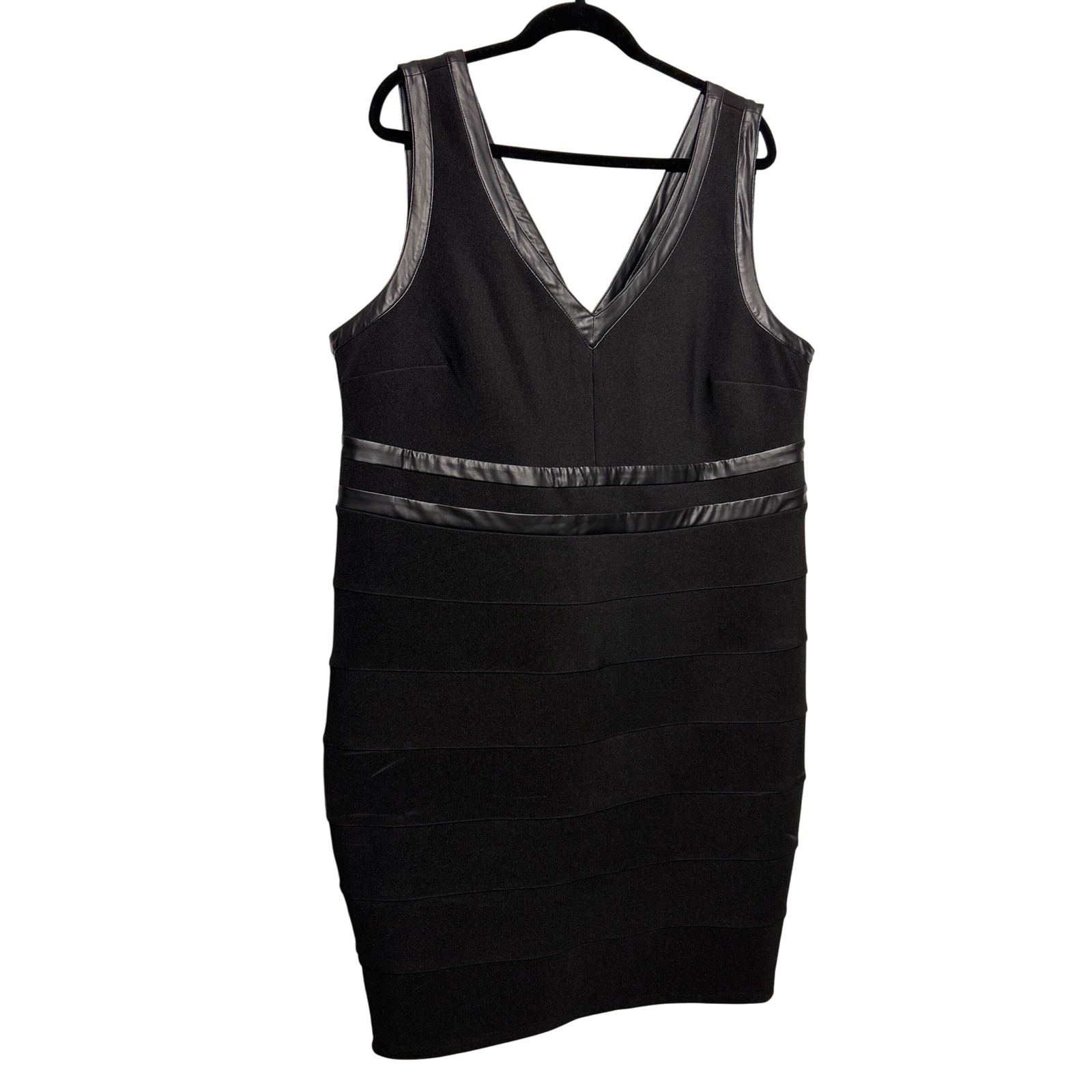 Torrid Black Bandage Dress Faux Leather Trim V-Neck Plus Size 22 Retail: $64 Nwt